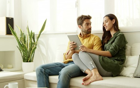 couple on tablet
